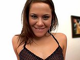 Elle �carte les jambes pour un petit boulot !