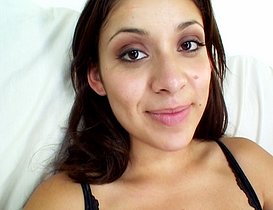 Latine se fait déboiter par un membre gonflé à bloc.